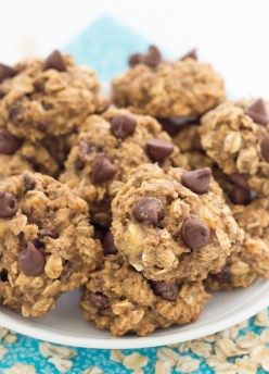 Banana Chocolate Chip Breakfast Cookies - keep them in the freezer for quick breakfasts and snacks!