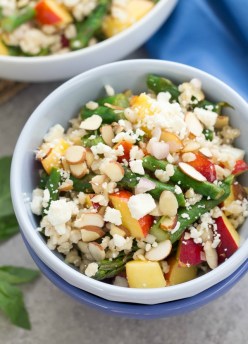 Barley Salad with Grilled Asparagus and Nectarines, plus tangy feta, crunchy almonds and a light honey-lemon dressing! The best side dish or lunch!