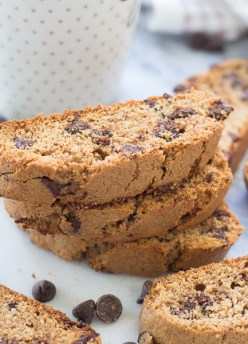 Cinnamon Dark Chocolate Chip Biscotti – these crunchy cookies are so good with a cup of coffee or tea! Made with white whole wheat flour, for a healthier treat!
