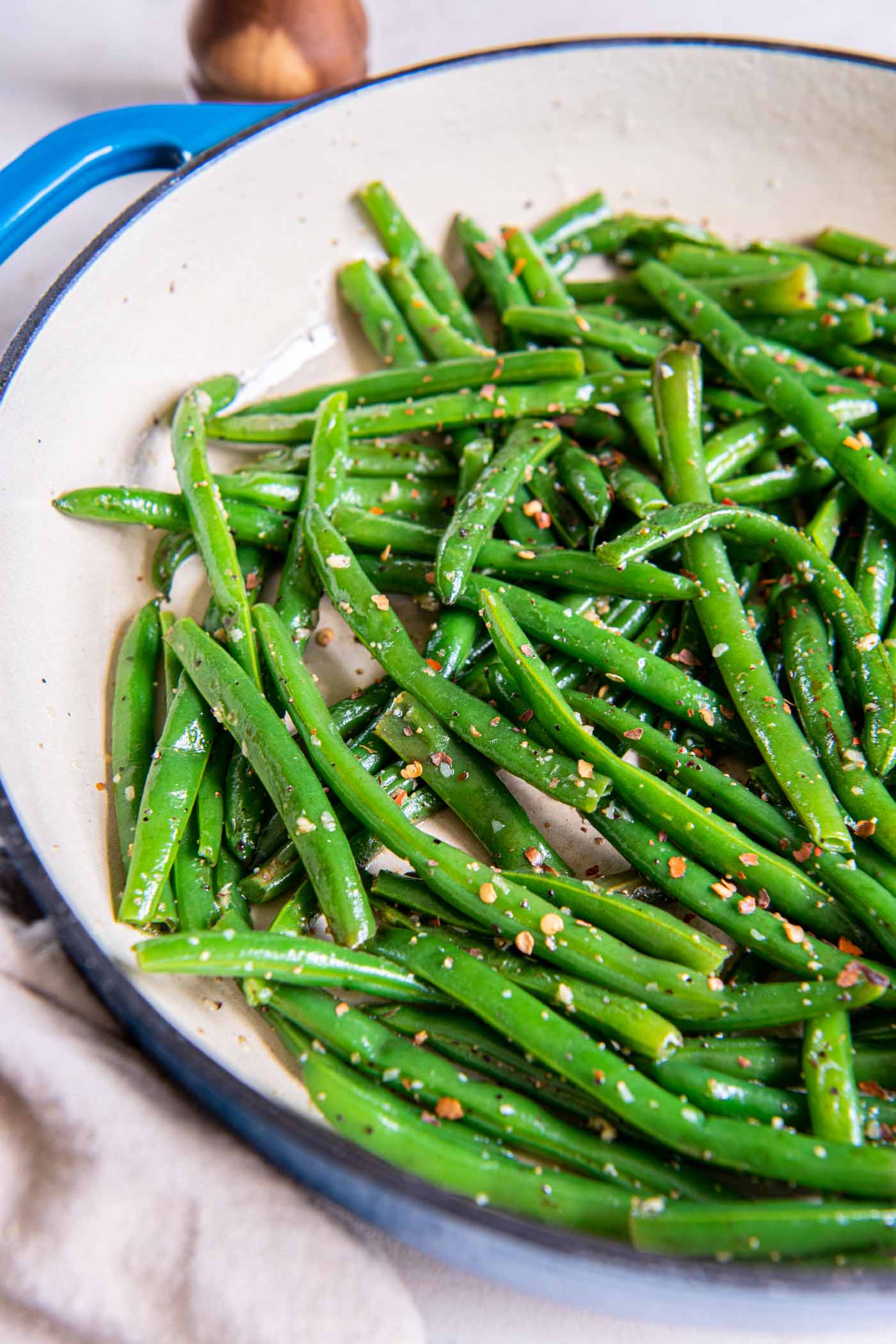 Green beans in a skillet.