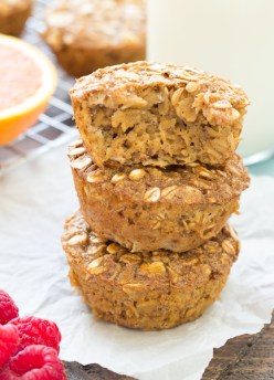 Easy Gingerbread Baked Oatmeal Cups that you can make ahead for busy mornings! These breakfast bites are made with molasses, spices, and pure maple syrup. Freezer-friendly!
