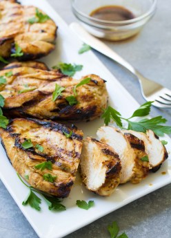 Our BEST grilled chicken recipe! Honey Dijon Grilled Chicken with an easy marinade is so full of flavor! | www.kristineskitchenblog.com