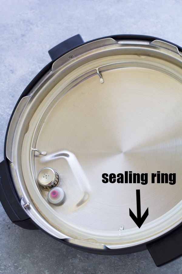 Instant Pot lid with sealing ring.