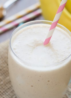 Thick, creamy, and healthy Peanut Butter Banana Smoothie! My favorite!