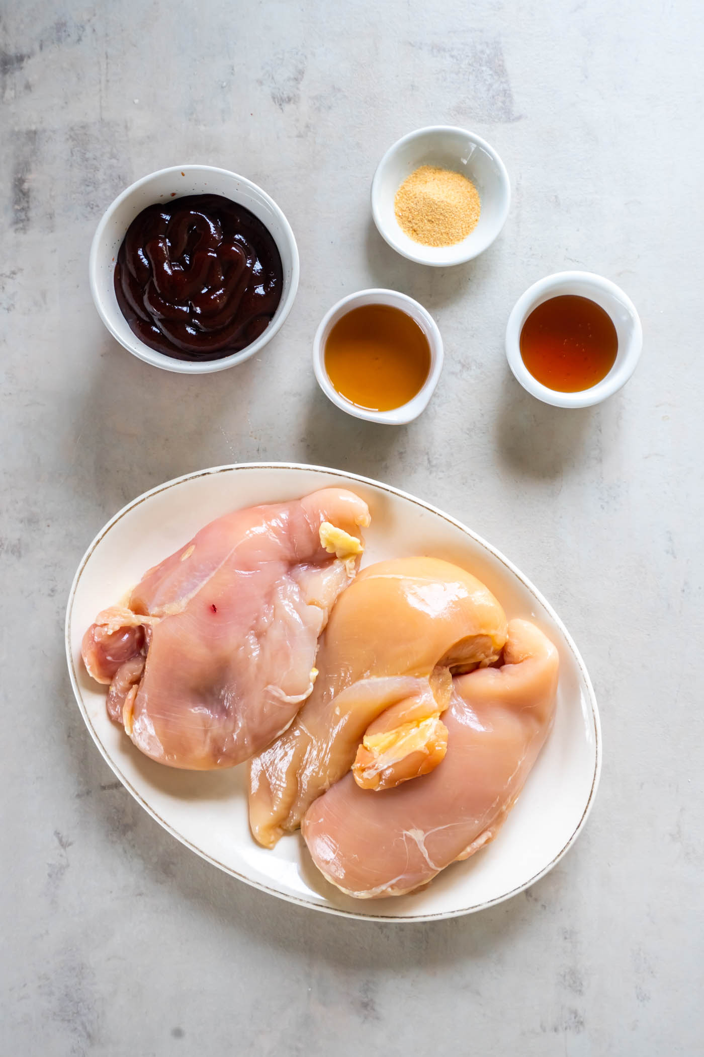 Ingredients for slow cooker bbq chicken recipe.