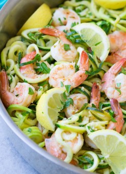 These Lemon Garlic Shrimp and Zucchini Noodles are a 20 minute meal that's gluten free and full of fresh flavors. This healthy dinner is made in one pot!